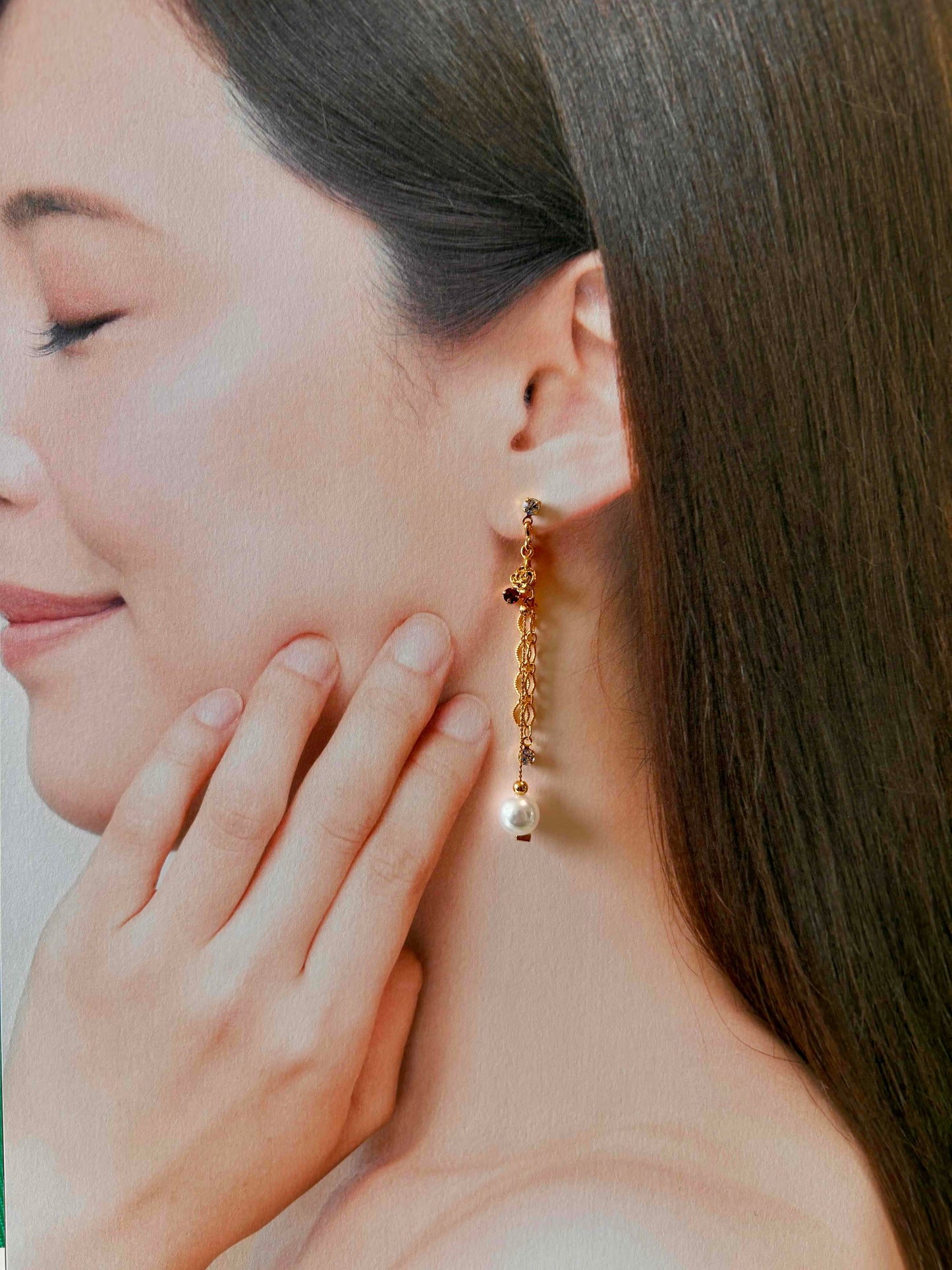 パールチェーンピアス