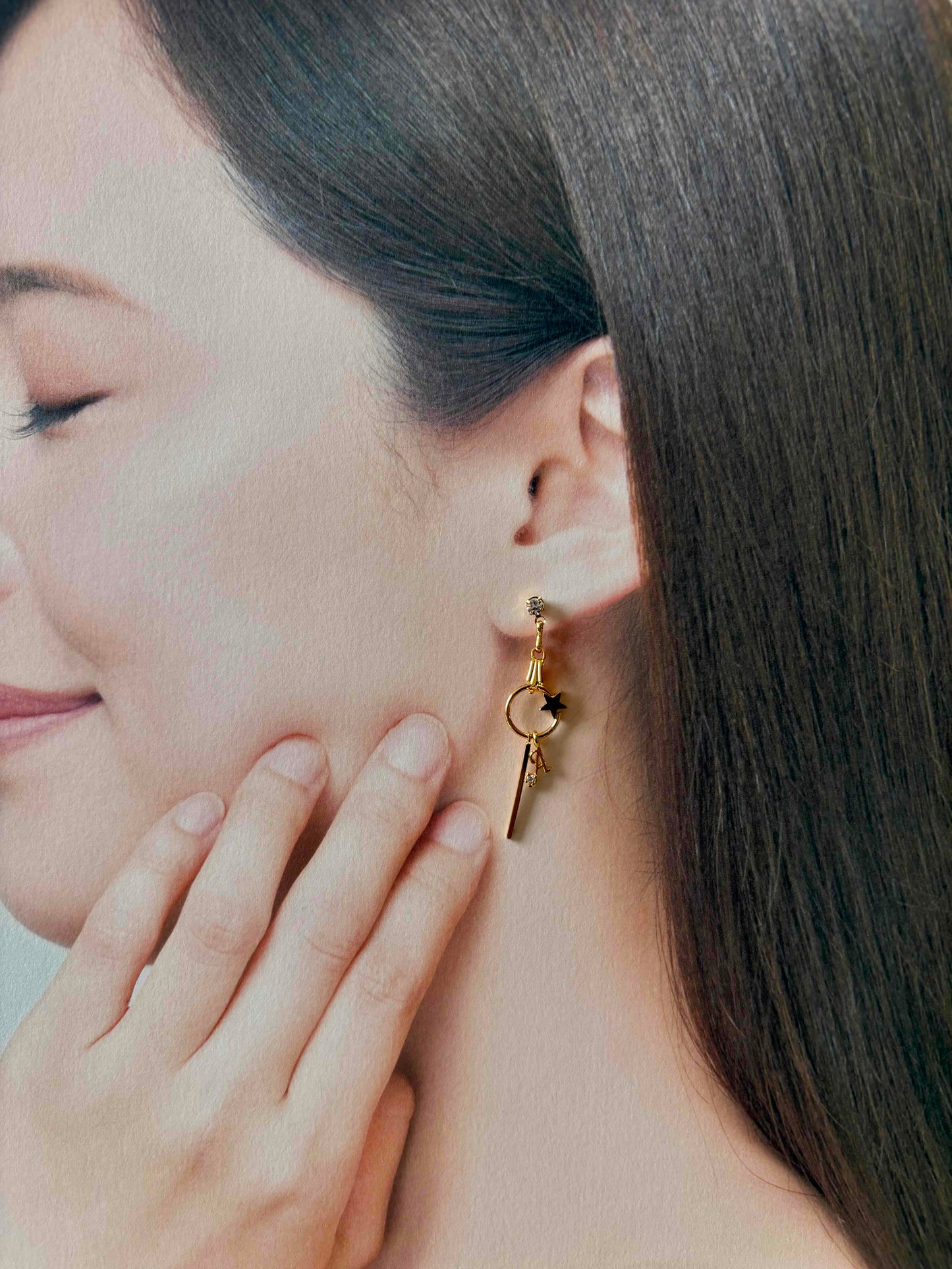 イニシャルピアス