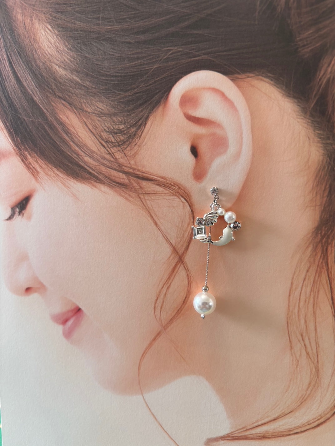 白イルカピアス